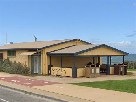 the outside of the parkers road kiosk